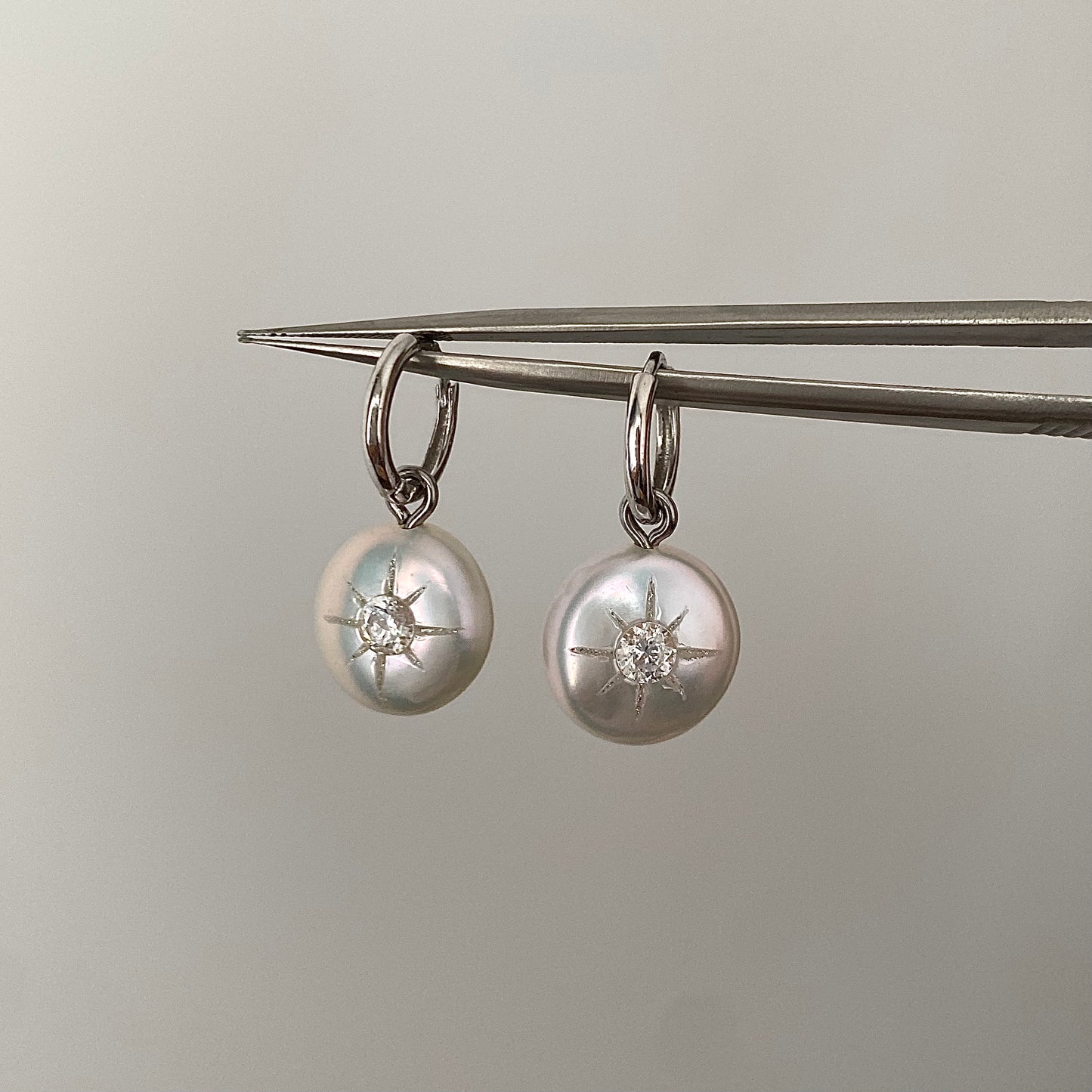 White zirconia natural freshwater pearl earrings