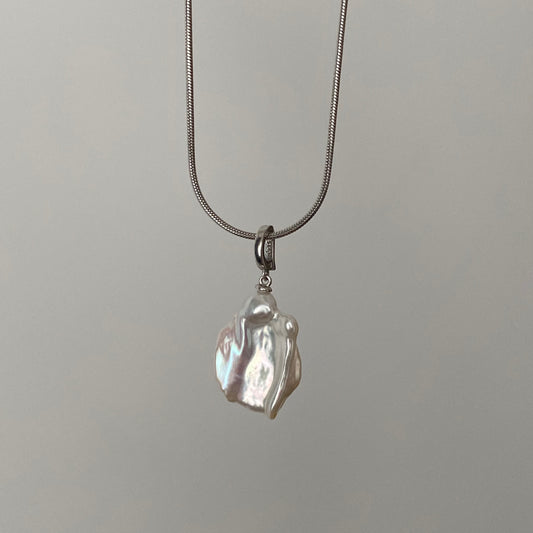 Baroque Pearl Pendant Necklace NO.1